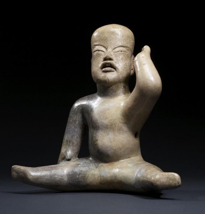 Children's figure of Olmec culture.