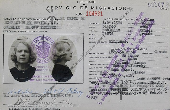 Natalia Sedova de Trotsky Mexico migration card, part with a photo.