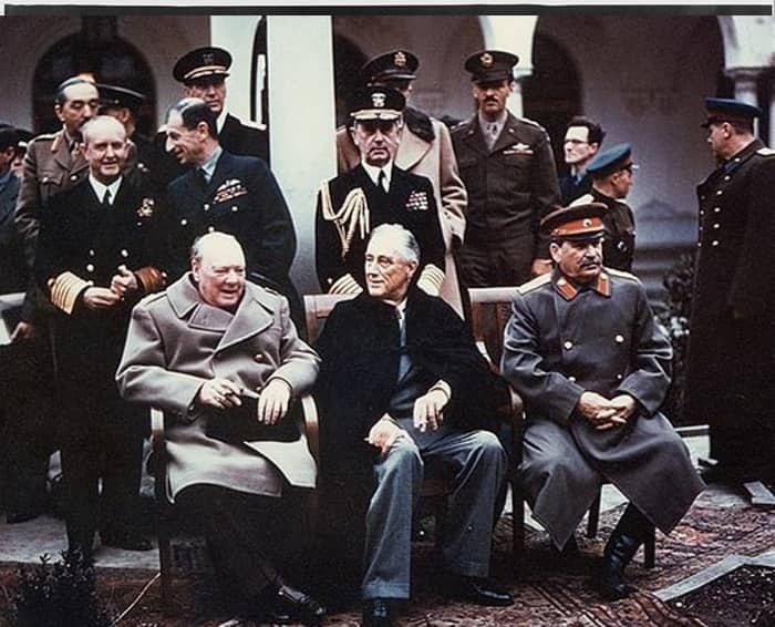 Winston Churchill, Franklin Delano Roosevelt e Joseph Stalin