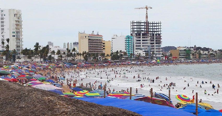 Mazatlan beaches are full of tourists during Easter holidays.