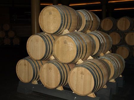 220-liter barrels at Bodegas Vivanco in Briones (Rioja Alta)