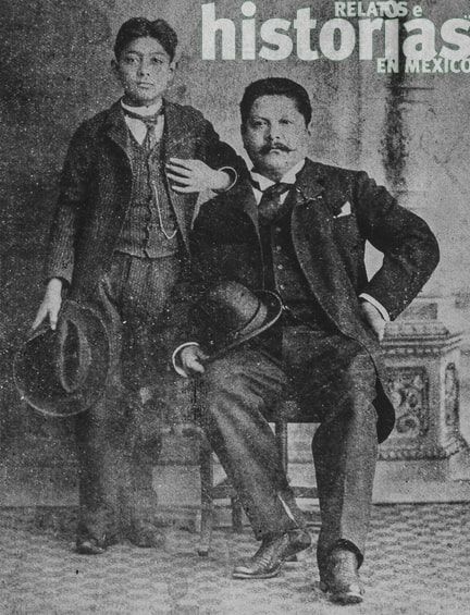 Posada and his son around 1900.