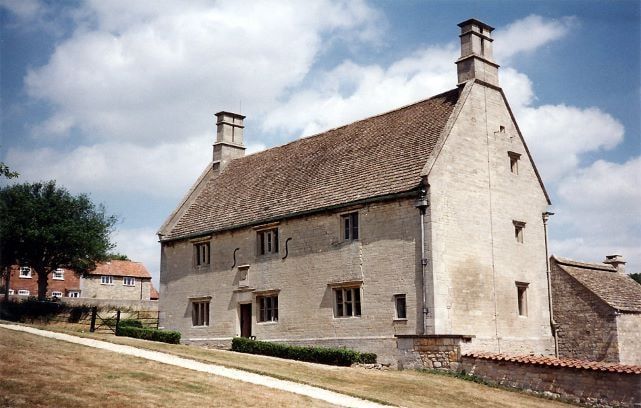 Isaac Newton's birthplace is the village of Woolsthorpe.