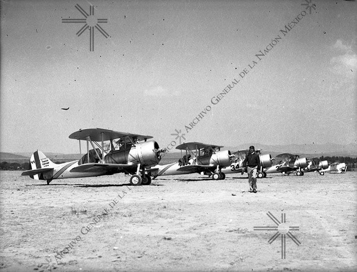 Military aircraft models Corsair V-99M [attributed], ca. 1935-1942.
