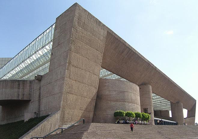 The most important auditorium in Mexico City, an icon of Zabludovsky's architecture.