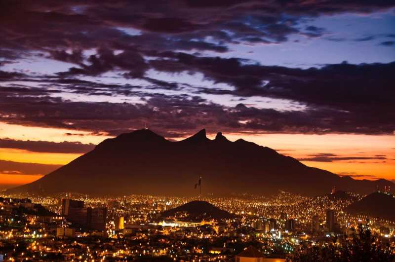 The iconic Cerro de la Silla overlooking the cityscape of Monterrey, Nuevo León.