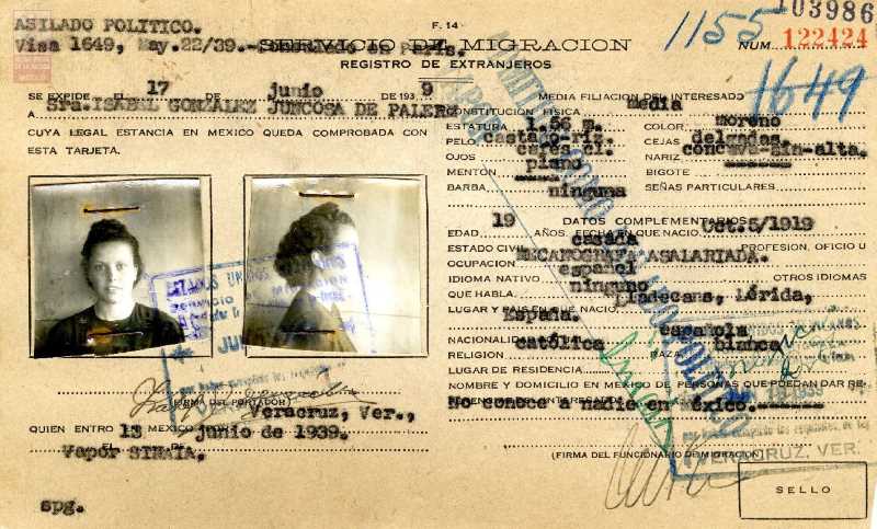 Identification card of Isabel Gonzalez Juncosa, Mexico, 1939.