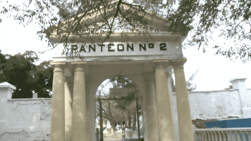 The Ángela Peralta Cemetery summarizes Mazatlán's history
