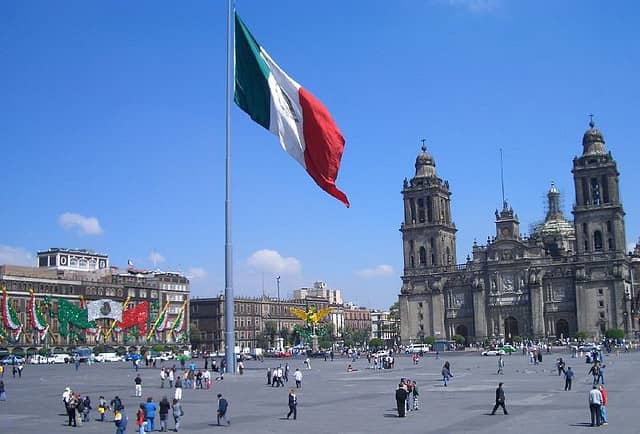Will there be the Sep 15th shout in the Zócalo and the military parade?
