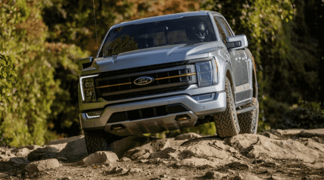 The special off-road version, Ford Lobo Tremor 2021, with all the power and capability of a 4 x4