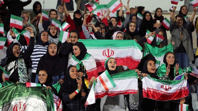 Iranian Football Federation asks parliament to authorize the presence of female spectators