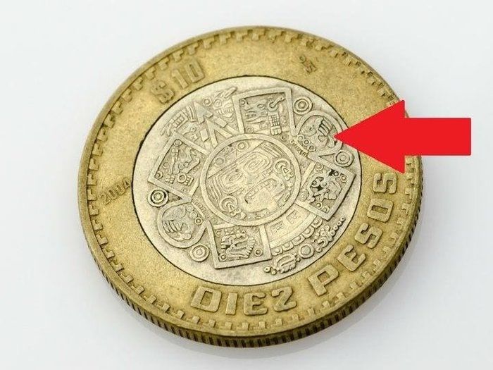 What happens if you join the rings of the 1, 2, 5, and 10 peso coins?