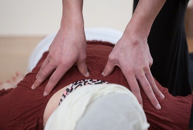 Shiatsu massage: Japanese acupressure therapy
