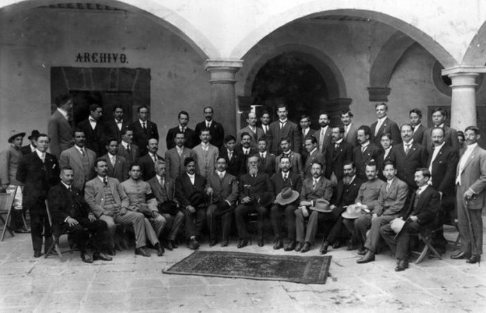 Mexican Constitution of 1917; the foundations of democracy