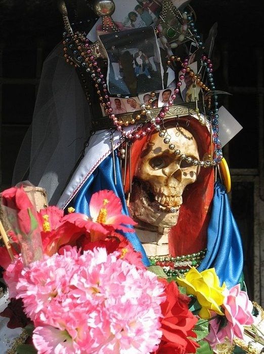 The thing for the skeletal image: Devotion and origin of the cult to Santa Muerte