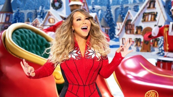 Mariah Carey tenta marcar 'Rainha de Natal'