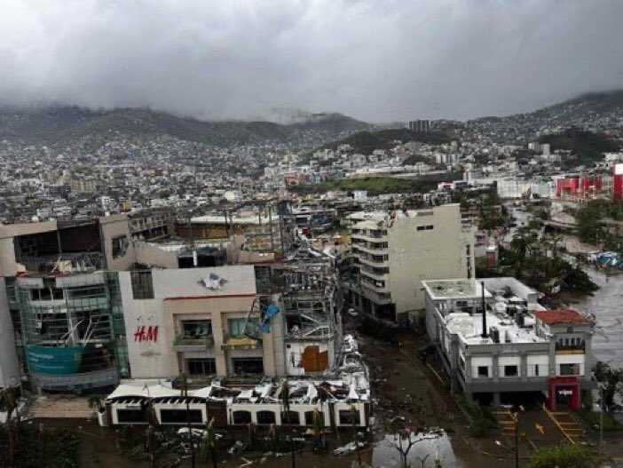 Stories of the Aftermath of Hurricane Otis in Acapulco