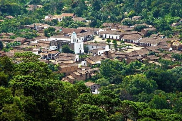 Places to visit in San Sebastian del Oeste.