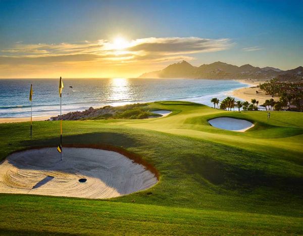 Tee off with the pros at the PGA Tour in Los Cabos. Golfing dreams come true.