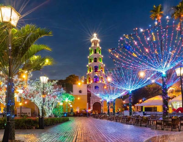 Festive magic in Plazuela Machado: Thousands of lights illuminate Mazatlán's iconic square during the holiday season.