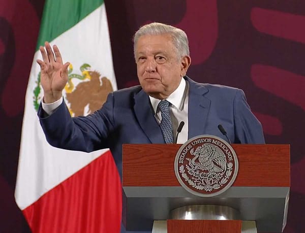 President López Obrador announces "Who's Who in Bots" segment to expose online disinformation campaigns.