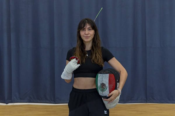 Denisse Alely Hernández Martínez, Mexico's fencing sensation, trains with her formidable team.
