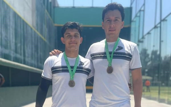 Isaac Pérez Pérez and Jorge Olvera González celebrate their win at the National Rubber Paddle Ratchet Championship.