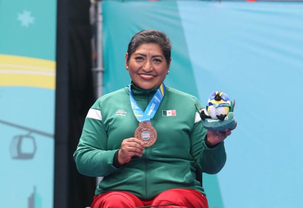 Martha Verdín Cedeño celebrates her qualification for the Paris 2024 Paralympic Games in table tennis.