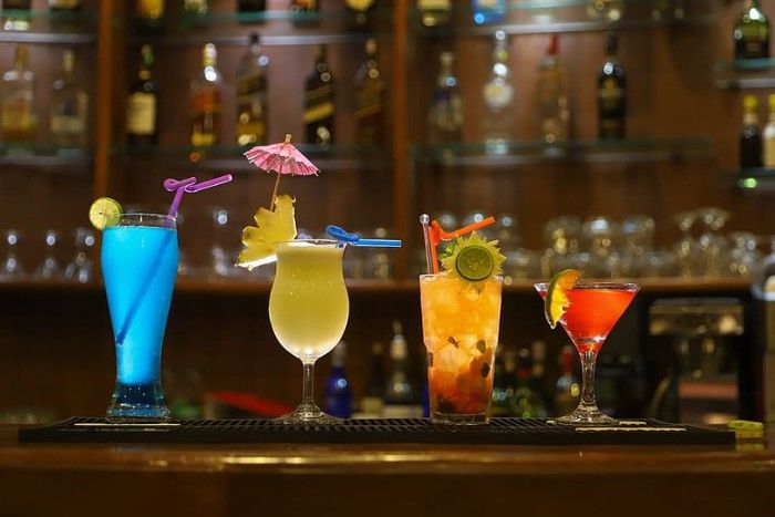 Good bars with delicious drinks to try in Acapulco.