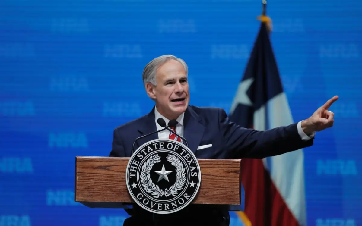 According to 'The New York Times', Texas Governor Greg Abbott warned that he is considering declaring an "invasion".