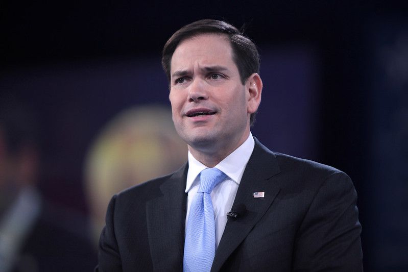 US Senator Marco Rubio lashes out against AMLO: 'He has handed over sections of his country to the cartels'.
