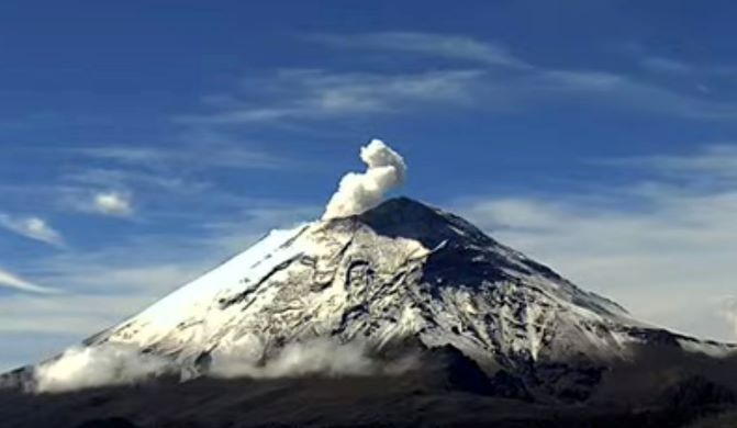 Popocatépetl is not expected to become active again because of the earthquake in Michoacán.