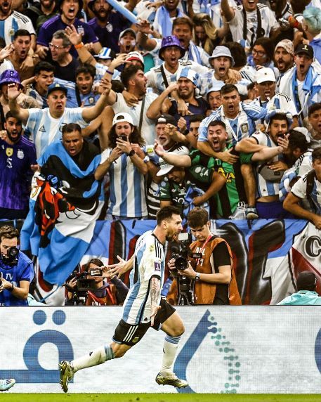 For Argentina's game versus Mexico, Messi scores the game-winner.