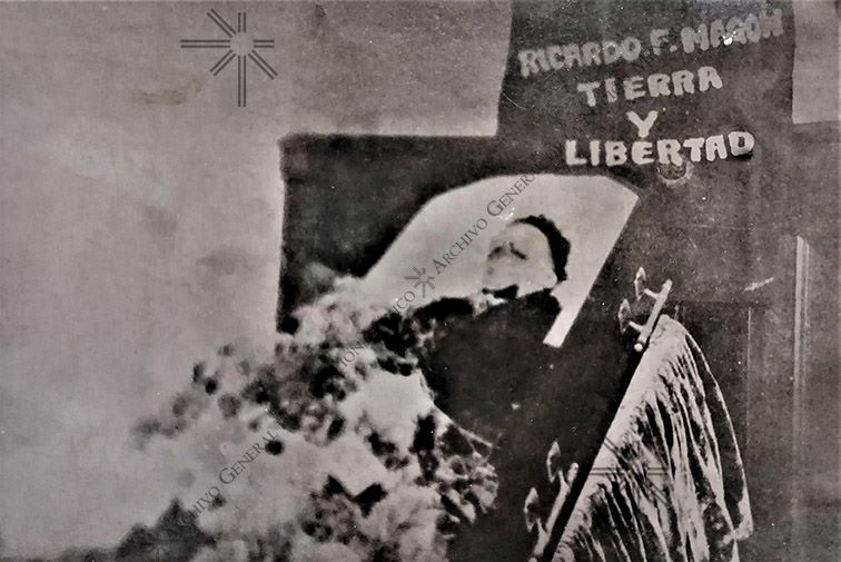 Funeral of Ricardo Flores Magón, circa November 1923. AGN, Photographic Archives.