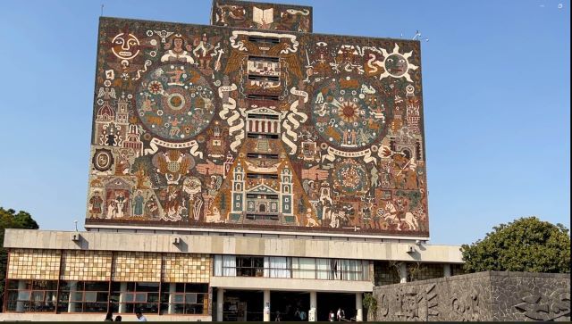 Amazing originality in the iconic UNAM mural.