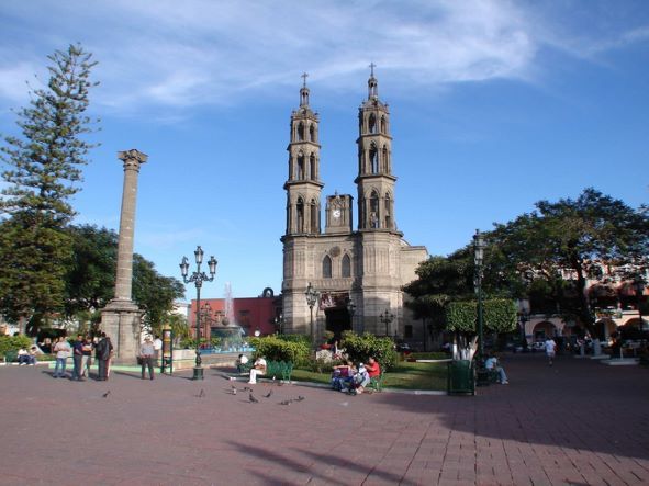 Nayarit's capital and largest city, Tepic, is located in the state of the same name in Mexico.