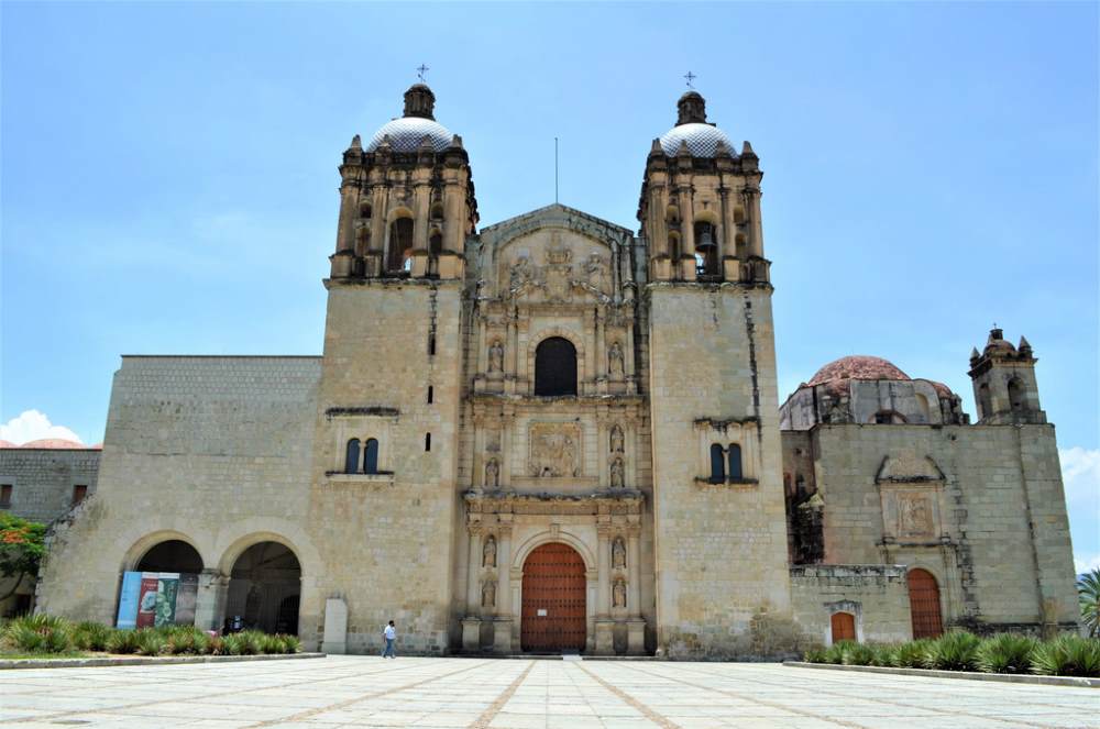 The stunning Temple of Santo Domingo de Guzman in Oaxaca boasts Mexican Baroque architecture.