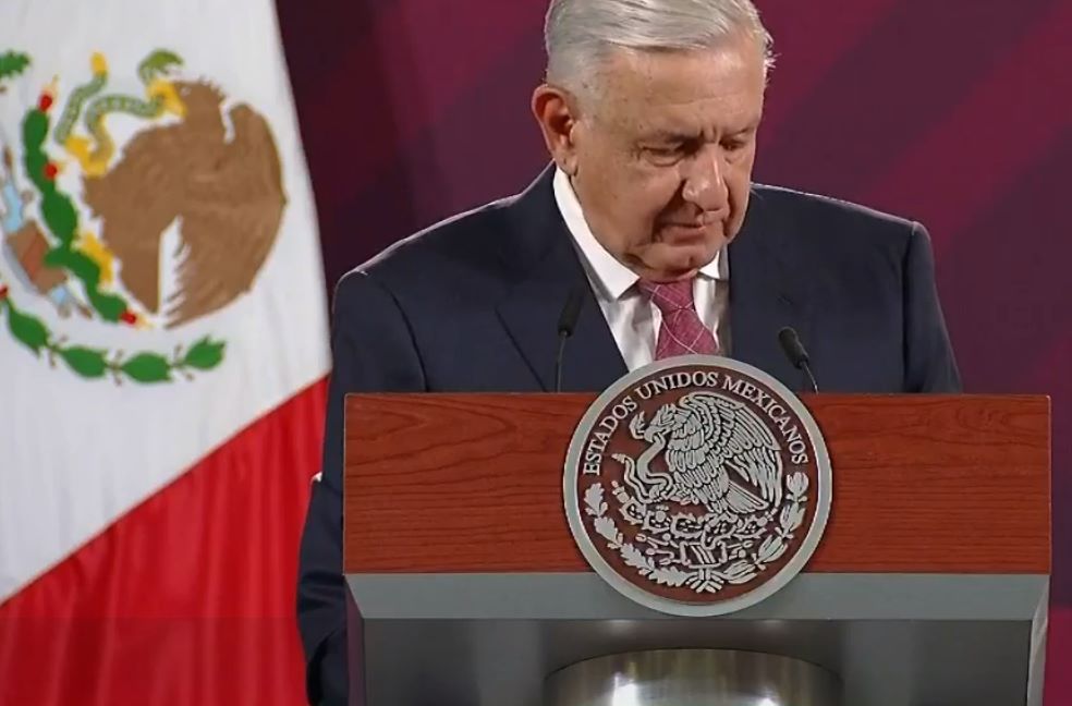 President López Obrador discusses ongoing infrastructure projects, their importance for improving water conditions.