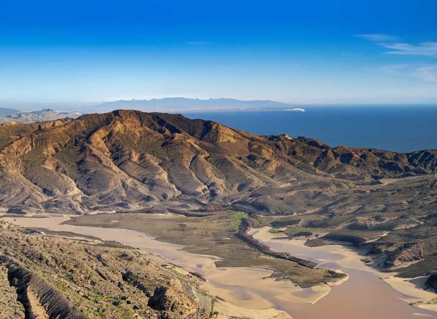 The stunning landscape of Bahía de Los Angeles, shaped by fault zones and plate shifts over millions of years.