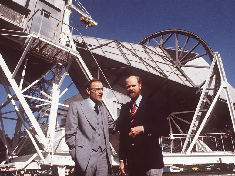 Arno Penzias and Robert Wilson beside the Horn Antenna.