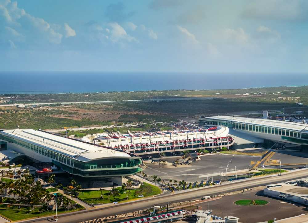 Cancun's bustling airport, the gateway for 6.1 million international tourists in 2023.