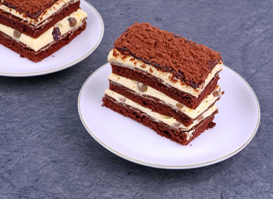 Chocolate and vanilla cream cake – a dessert dreams are made of.