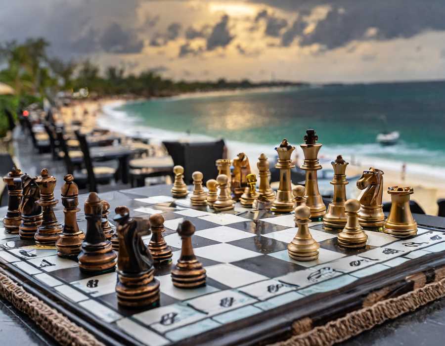 Intense chess battles unfold in Cancun's scenic backdrop at the Chamber Cup 2023.
